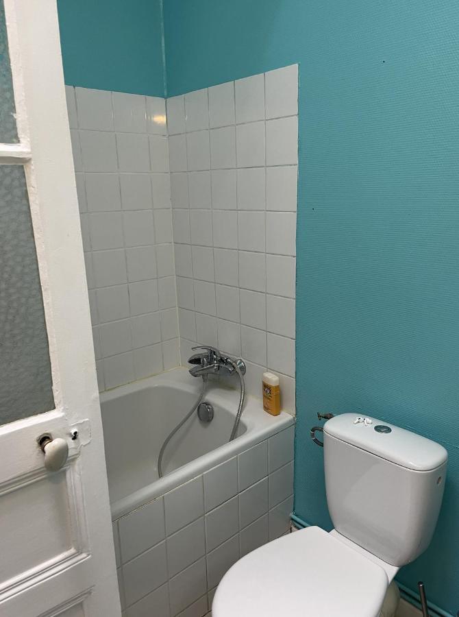 Appartement Au Centre De Дінар Екстер'єр фото